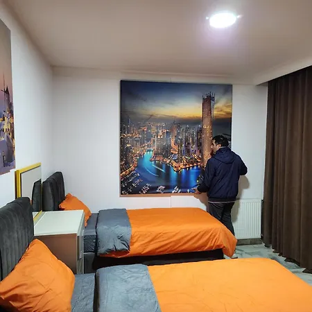 Taksim Square Residence, Two Bedrooms, Pool Sauna Gym Istambul